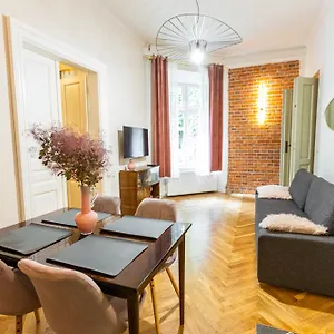  Apartment Stylish #2 In Old Town